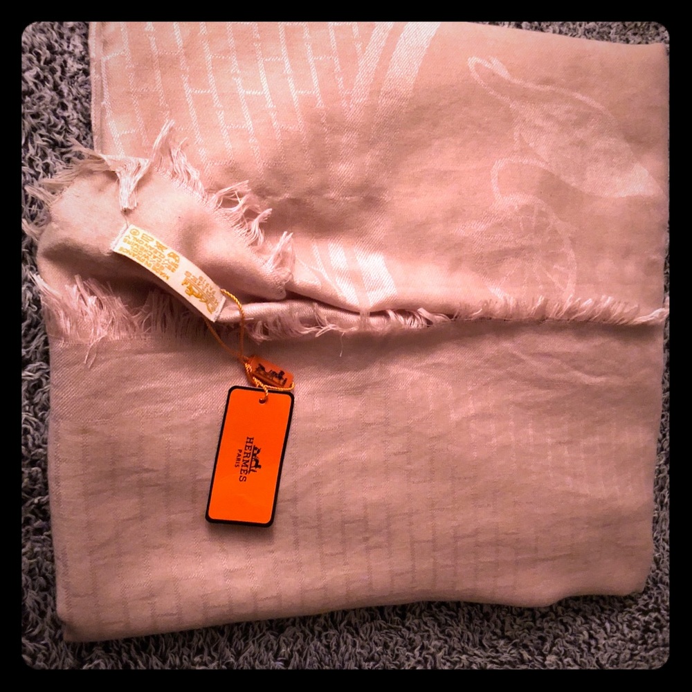 Hermès pink wrap